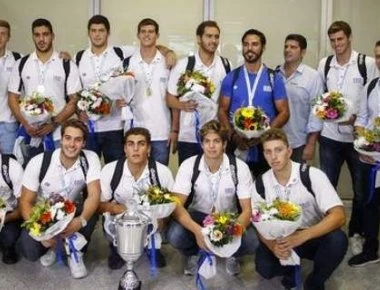 Θερμή υποδοχή για τους νέους και τις νεανίδες Πρωταθλητές Ευρώπης (φωτο+βίντεο)